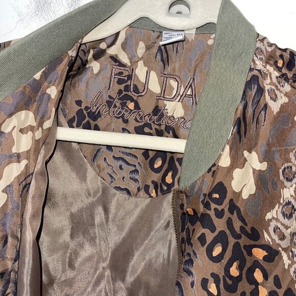 FUDA International Vintage Womens Bomber Jacket Size Medium Silk Animal Print - Picture 10 of 13